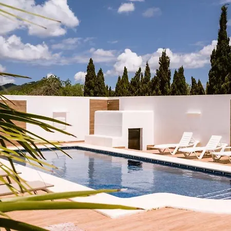 Pep Luis Pep Mortera Is Located In The Beautiful Countryside Near To Playa Den Bossa فيلة *