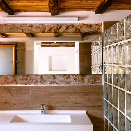 Pep Luis Pep Mortera Is Located In The Beautiful Countryside Near To Playa Den Bossa فيلة *