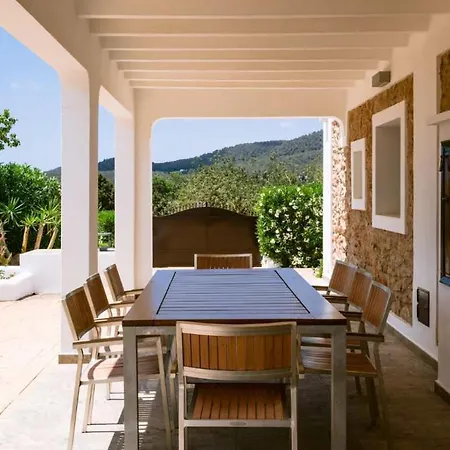 Pep Luis Pep Mortera Is Located In The Beautiful Countryside Near To Playa Den Bossa